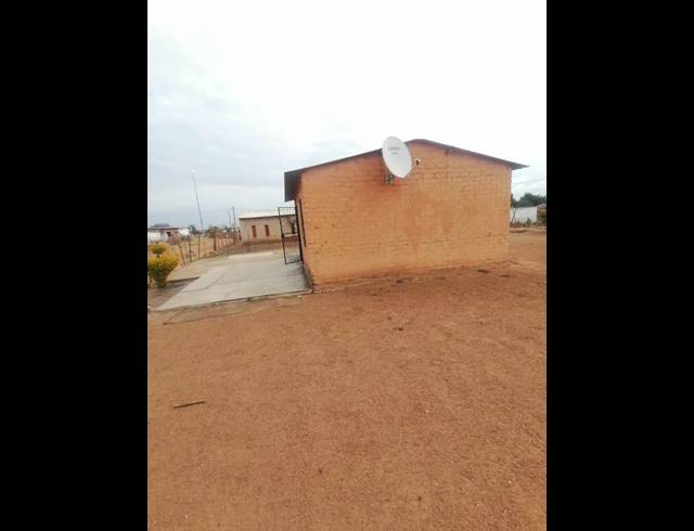 1 BEDROOM HOUSE FOR SALE IN RAMOTSE